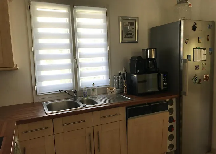 Maison Contemporaine Au Calme Avec Jardin Arbore