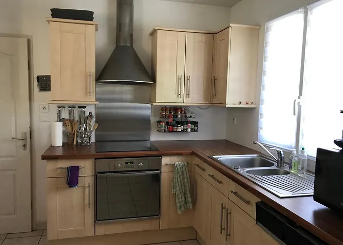 Maison Contemporaine Au Calme Avec Jardin Arbore Holiday home *